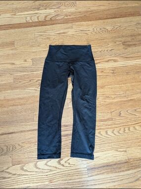 Lululemon Women's 6 Black High-Waist Leggings Crop